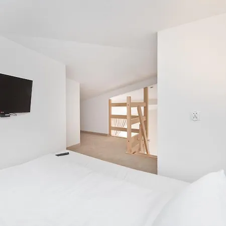 21 By Victus Bed & Breakfast Sopoty