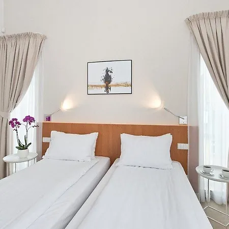 לינה וארוחת בוקר 21 Victus By Renters