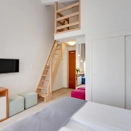 לינה וארוחת בוקר 21 Victus By Renters סופוט
