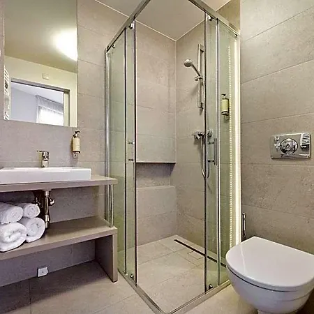 21 Victus By Renters 3* סופוט