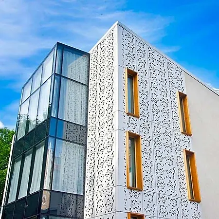 21 Victus By Renters
