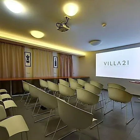21 Victus By Renters