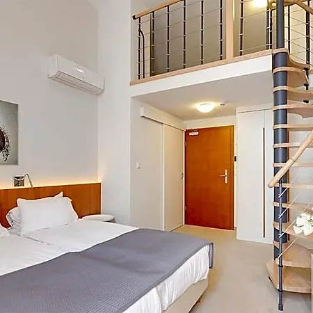 לינה וארוחת בוקר 21 Victus By Renters