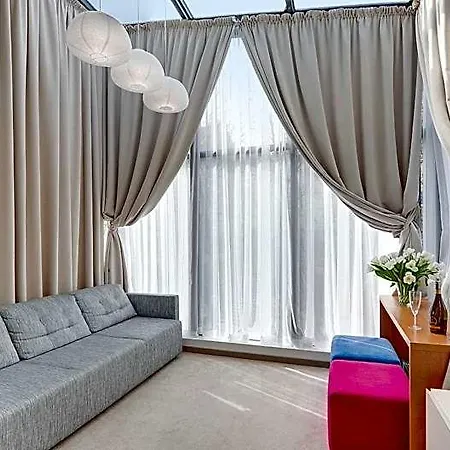 21 Victus By Renters