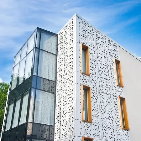 21 Victus By Renters