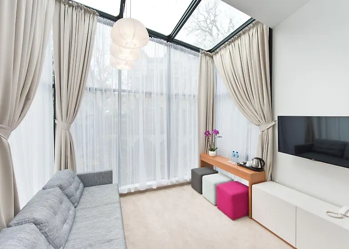 לינה וארוחת בוקר 21 By Victus