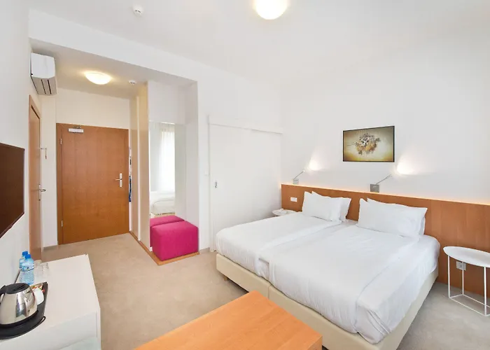 21 By Victus סופוט